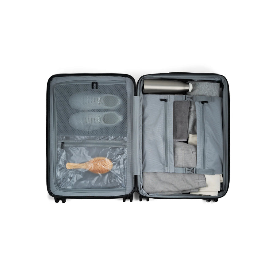 Bugatti Hamburg - 28" Luggage